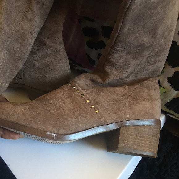 Sexy taupe over the knee boots - Picture 8 of 13